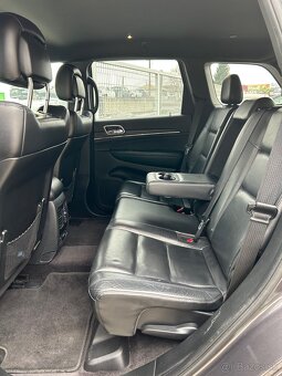 Jeep Grand Cherokee 3.0L V6 TD Laredo A/T - 18