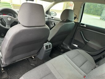 Volkswagen Golf 1.6 FSI - 18
