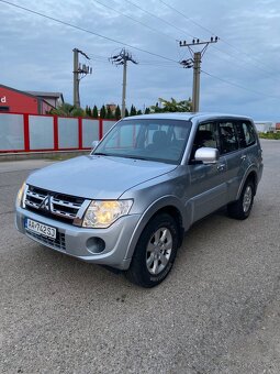 Mitsubishi pajero 3.2 4x4. Výmena je možná - 18