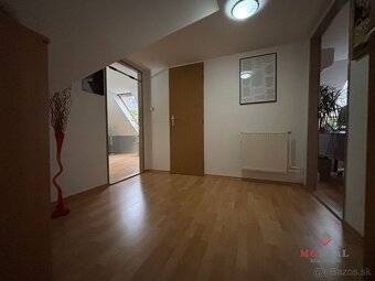 Rodinný dom Topoľčany s bazénom / Dvojgeneračný - 18