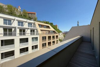 | Jedinečný 3 izbový byt s terasami v dizajn projekte VYDRIC - 18