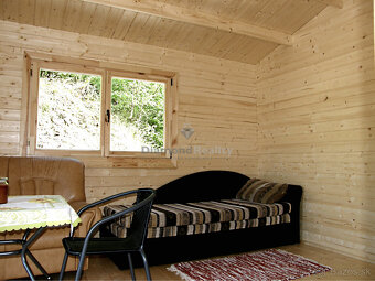 Zrub  s pozemkom v Slovinkách,  lesy, v zime sneh - 18