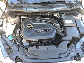 Volvo V40 T4,180ps,2013,125000km,servisná kniha - 18