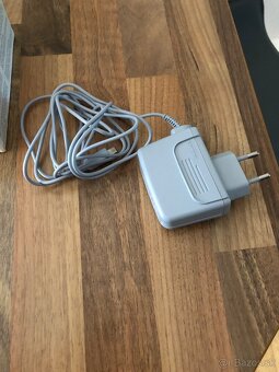 Nintendo DSI takmer nepoužívané + R4 karta + 32 gb sd karta - 18