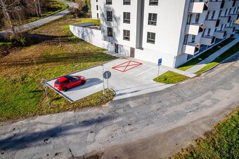 Exkluzívny 1+kk + balkón + parkovanie - 18