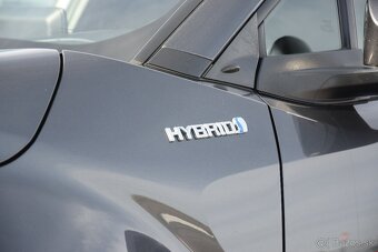Toyota C-HR 1.8 Hybrid - slovenské auto - 18