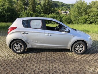 hyundai i20 2010 - 18