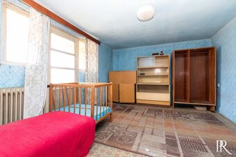 PREDAJ 5 IZBOVÝ RODINNÝ DOM S ROZSIAHLYM POZEMKOM - 18
