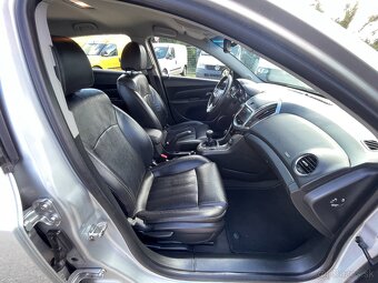 Chevrolet Cruze, 2.0CDTi 120kWVÝHŘEVYKŮŽEKEY - 18