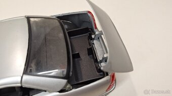 1:18 MERCEDES-BENZ SLK 230 - 18