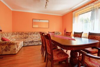 NA PREDAJ: RODINNÝ DOM, DOBROHOŠŤ - 18