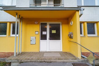 Exkluzívne na predaj veľký 3 izbový byt o výmere 81.30 m2 vo - 18