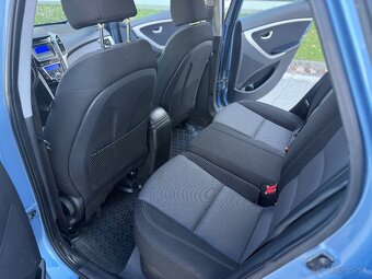 Hyundai i30 Hatchback 1.6 GDi Trikolor 6MT, Benzín 99 kW// - 18