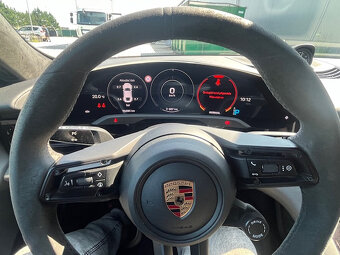 predám porsche taycan turbo ,odpočet DPH - 18