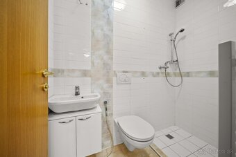 5 IZB.ROD.DOM S UNIKÁTNYM POZEMKOM - JURSKÁ, NOVÉ MESTO,BRAT - 18