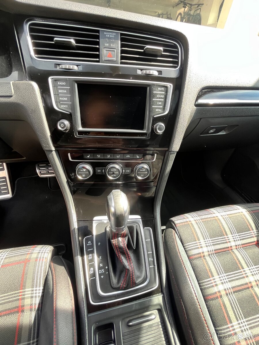 Volkswagen Golf Gti - 19