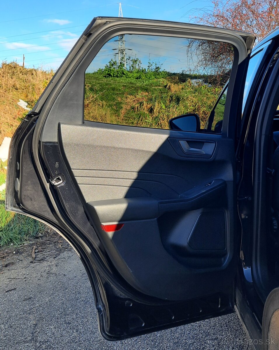 Predám Ford Kuga 2.5 Duratec HEV 190k Titanium eCVT - 19