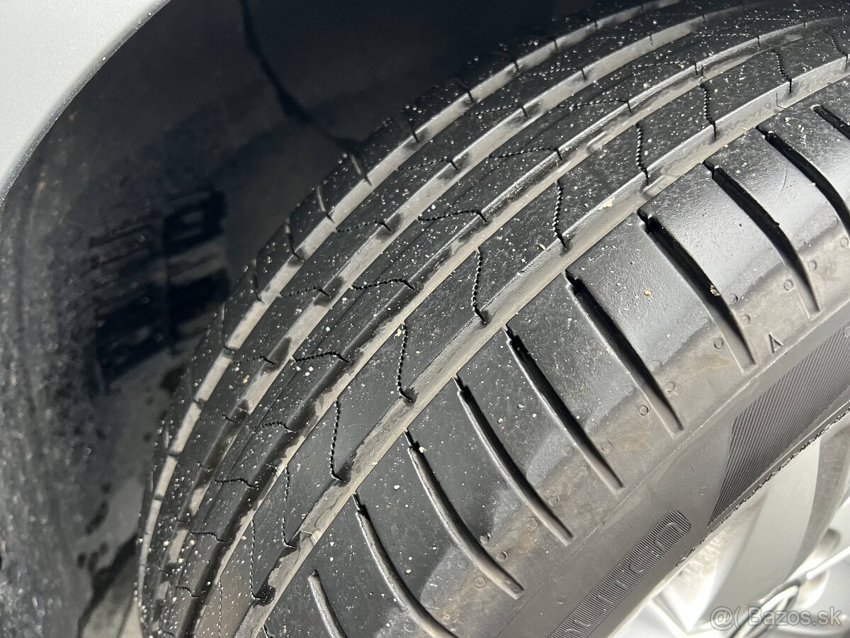 VW Golf VIII Variant 2.0 TDI 85kw DSG - 19