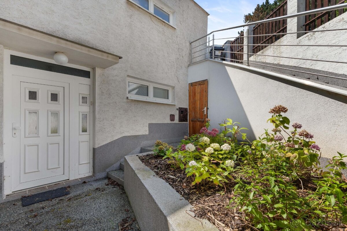 5 IZB.RODINNÝ DOM S ÚŽASNÝM VÝHĽADOM, GARÁŽ,TICHÉ PROSTREDIE - 19