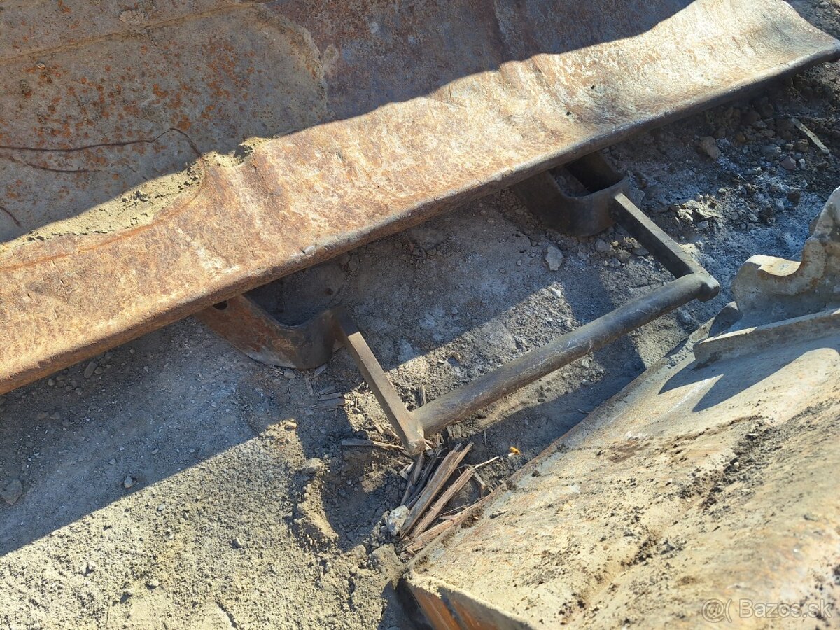 JCB JS 130 - 19