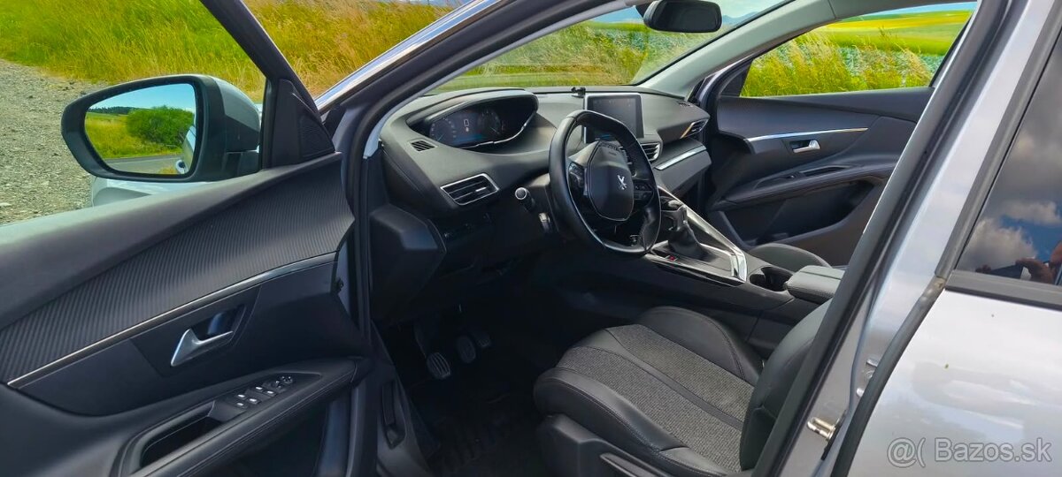 Peugeot 3008 SUV (2020) - 19