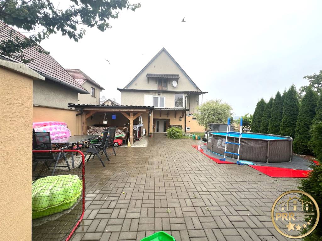 ZNÍŽENÁ CENA Pekný čiastočne prerobený rod.dom, V. Ch - 19