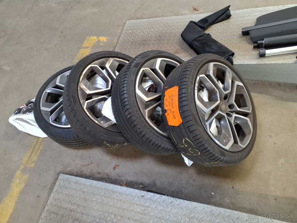 Škoda Octavia Combi 2.0 TDI DSG RS Plus - 19