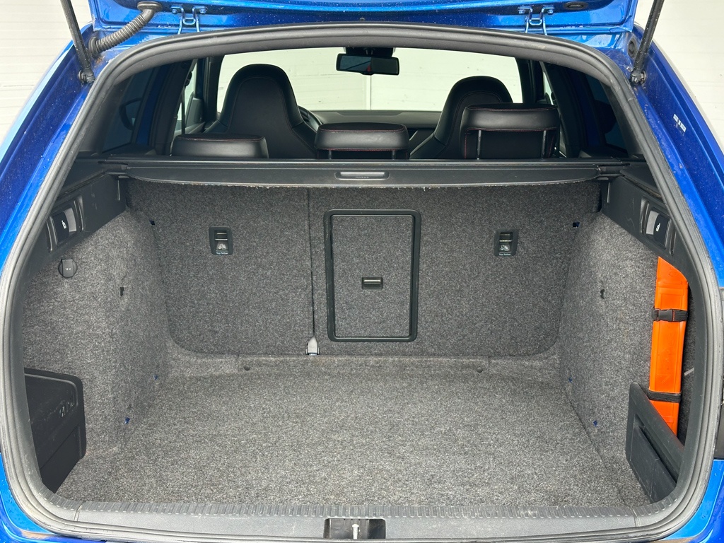 483- Škoda,Octavia Combi RS,2015,nafta,2.0 TDI RS,135kw - 19