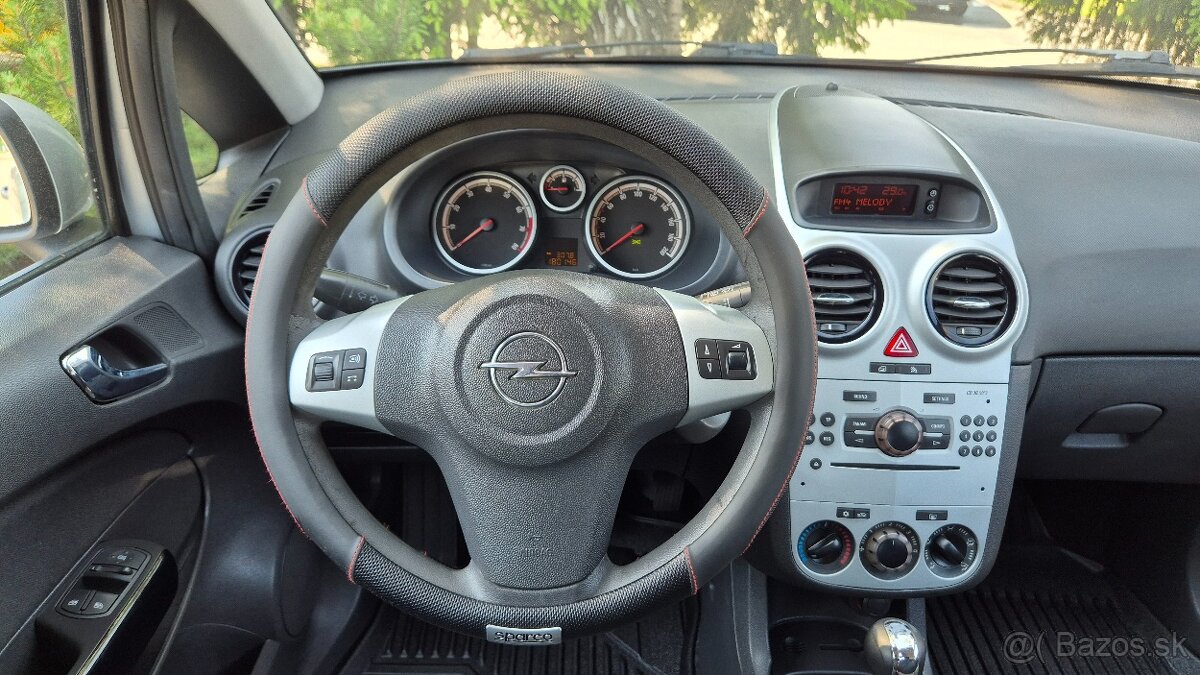 Opel Corsa 1.4 benzín automat rv.10/2009 - 19