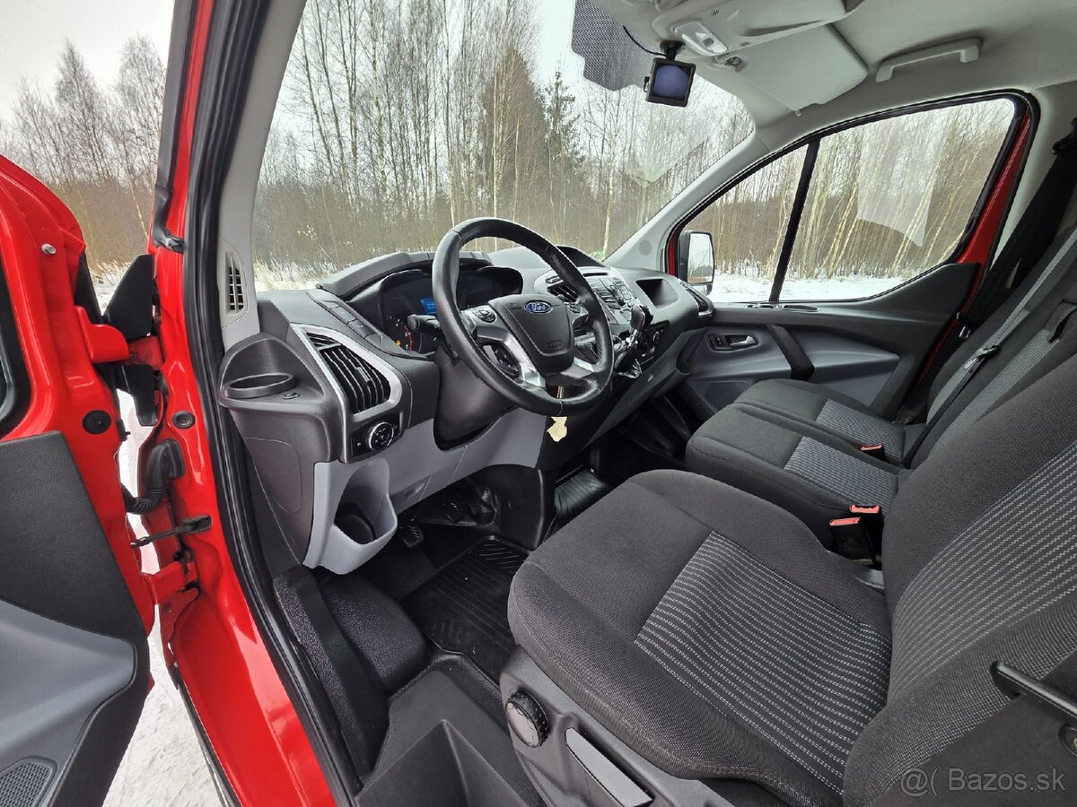 Predám dodávku Ford Transit Custom L2 H1 - 19