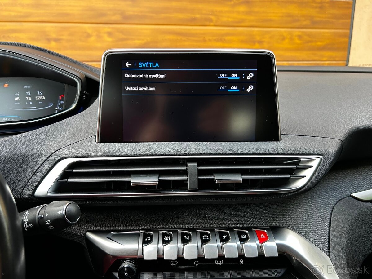 Peugeot 3008 1.2 PureTech Allure EAT8 - 19