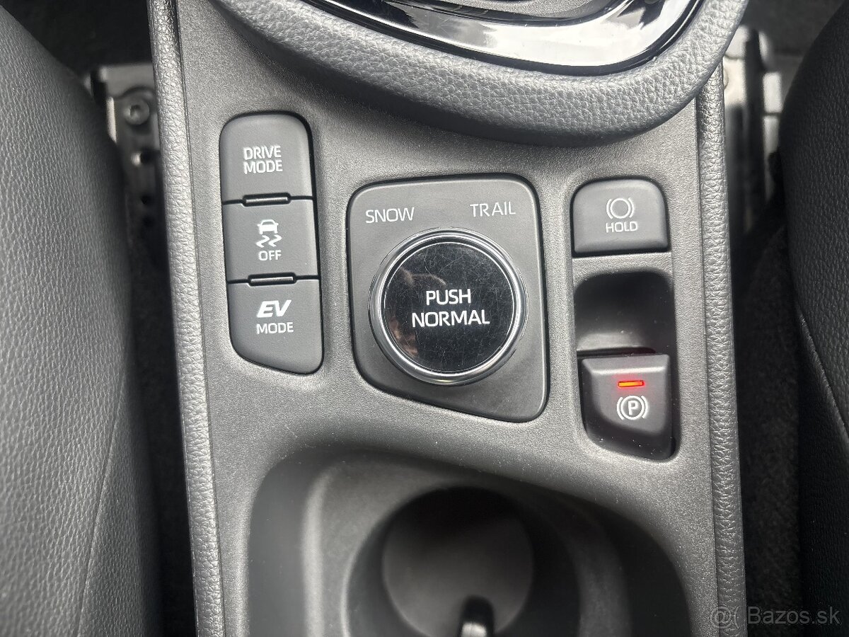 Toyota Yaris Cross Adventure automat 4x4, záruka 12 mesiacov - 19