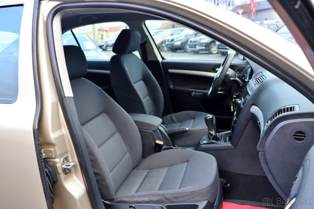 Škoda Octavia 1.6 Ambiente - 19