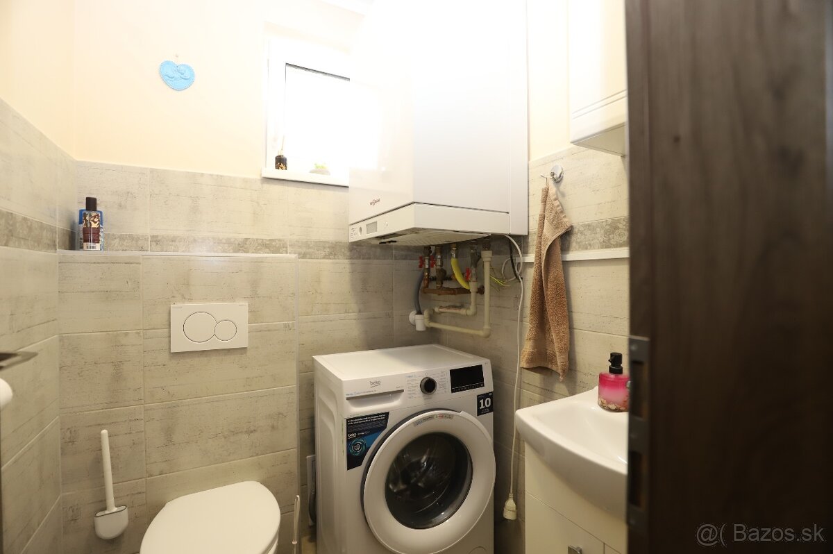 4 izbový rodinný dom so zariadením, pozemok 1174 m2 - 19