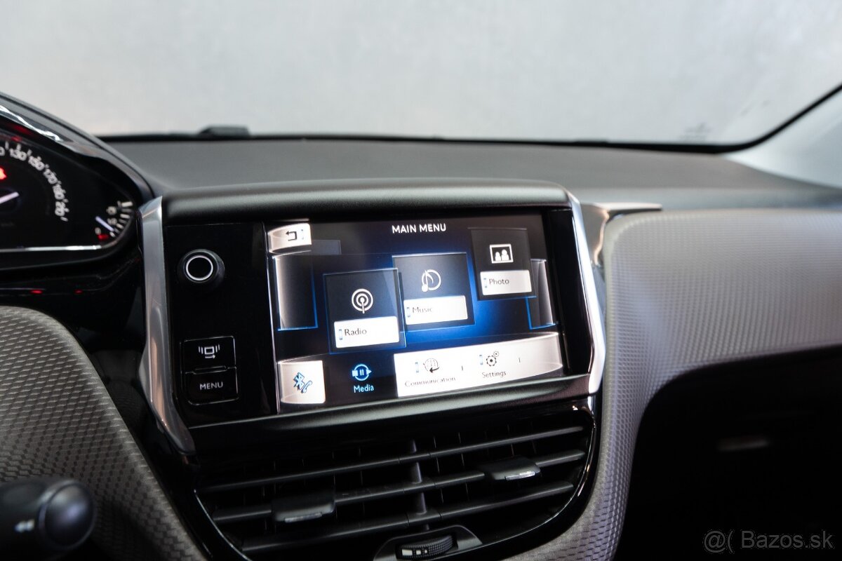 Peugeot 2008 1.2 60kW, manuál, 2013 - 19