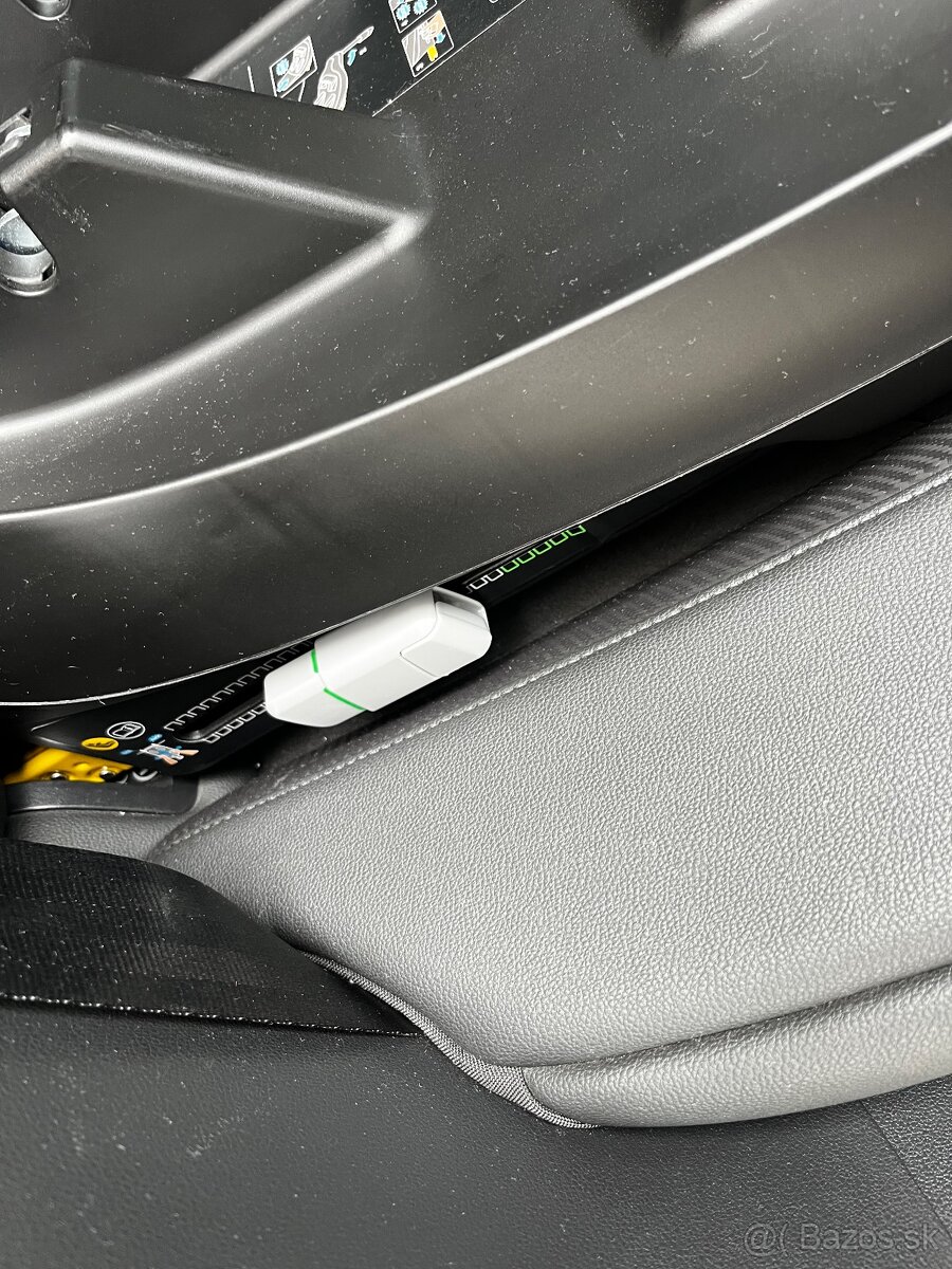 Autosedačka + Isofix základňa Maxi-Cosi - 19