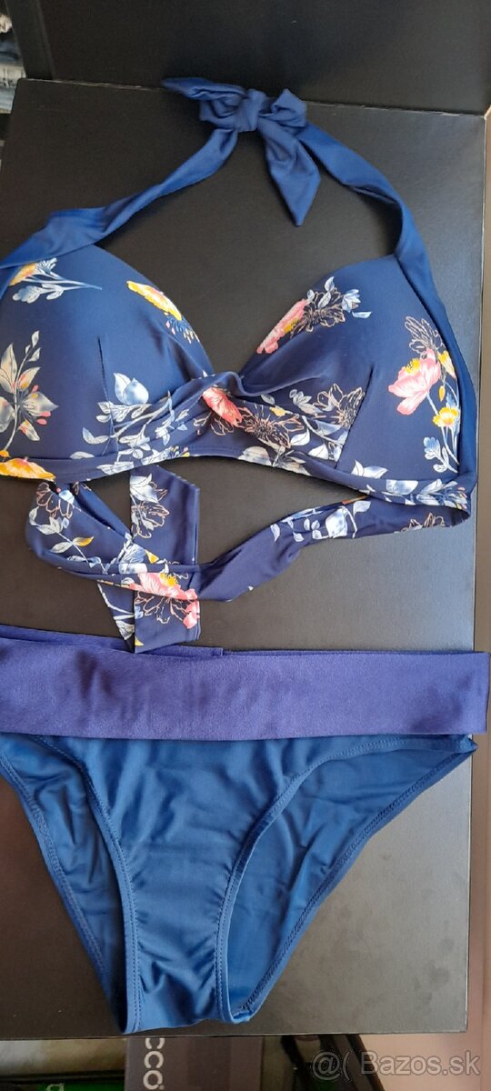 Malý garážový bazárik - 19