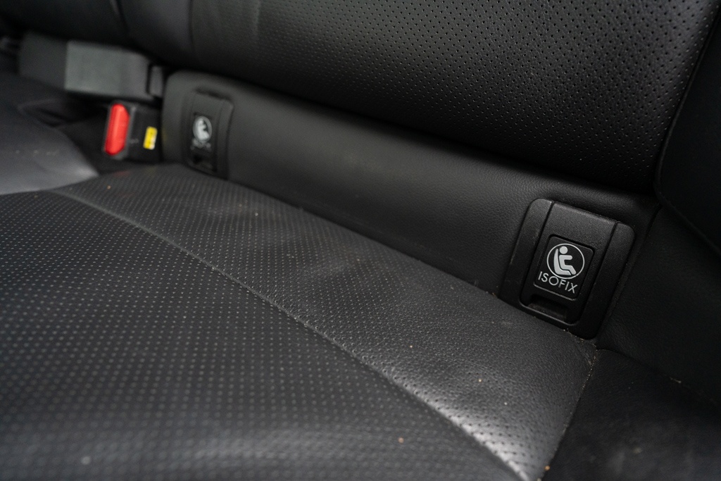 Subaru Outback 2.0 D Exclusive CVT + ťažné + Webasto - 19