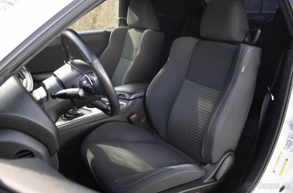 Dodge Challenger 5,7 HEMI RT - 19