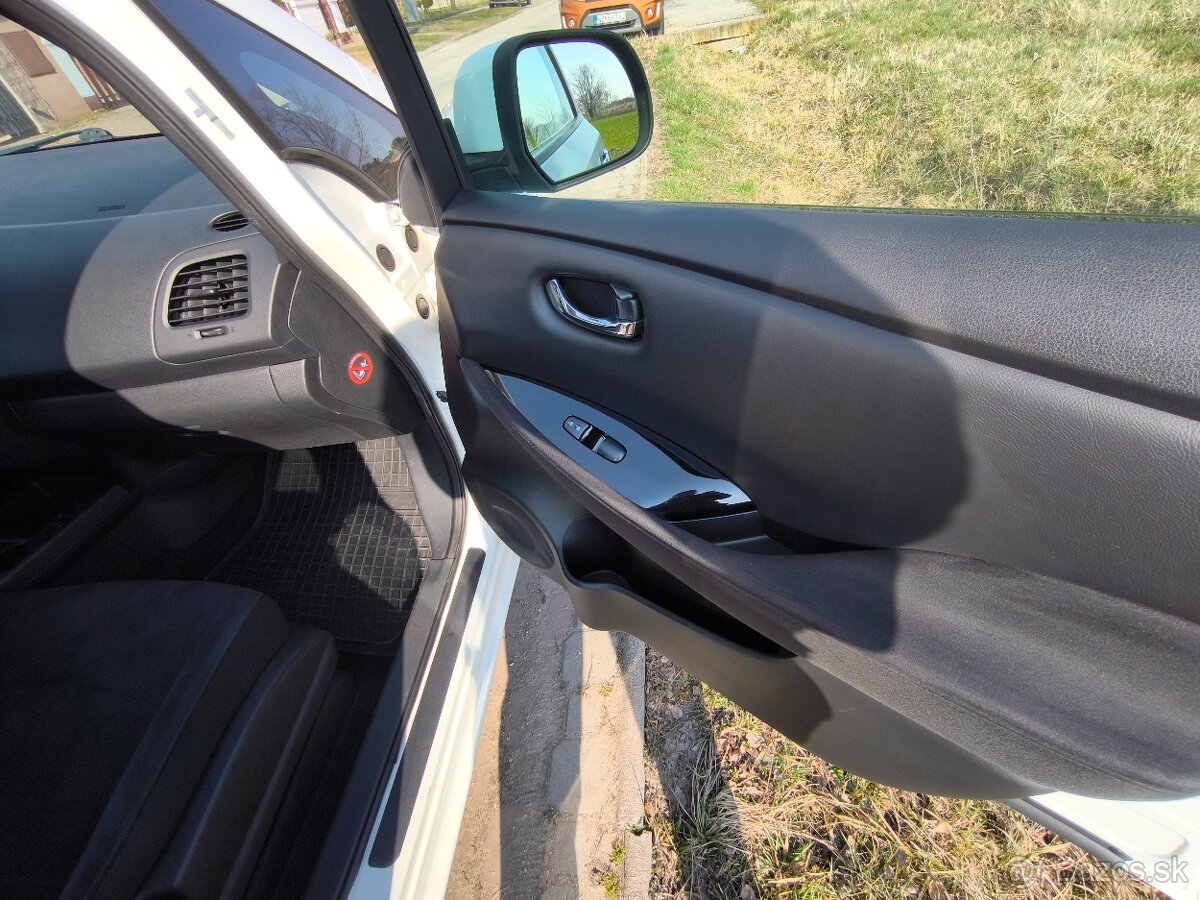 predám Nissan Leaf 30KWH 2017 + tep. čerpadlo - 19