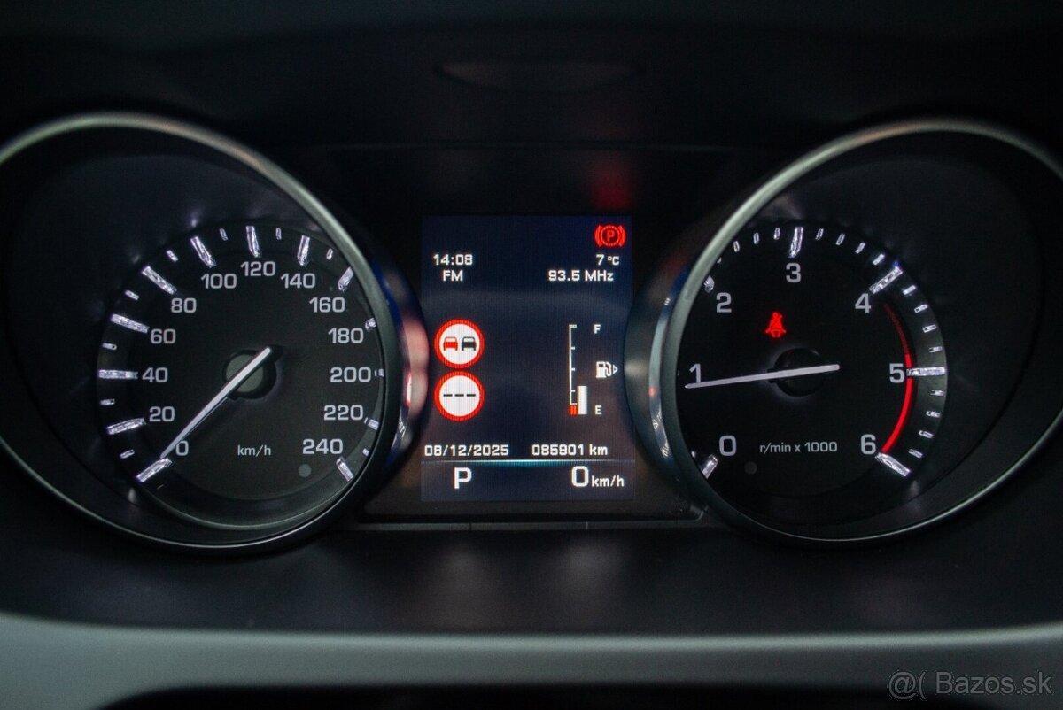 Land Rover Discovery Sport 2.0L TD4 SE AT - 19