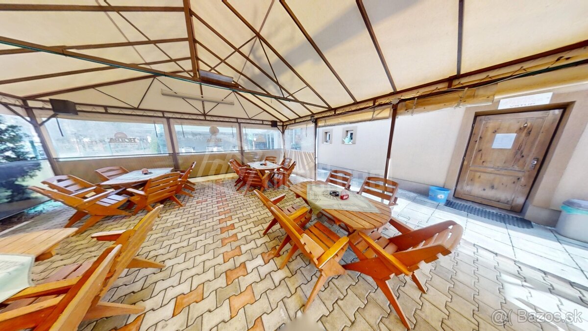 Penzión na námestí s vlastným barom a nenahraditeľným výhľad - 19