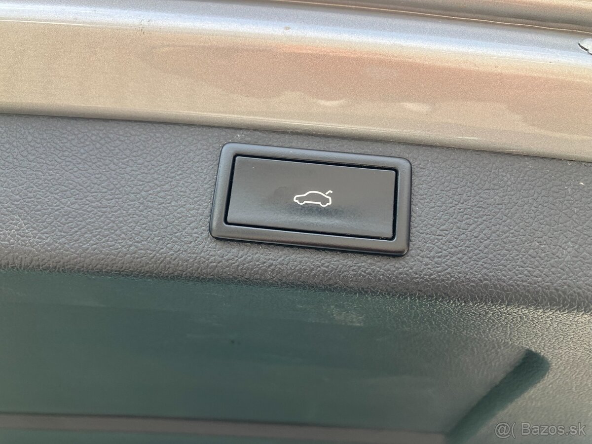 Škoda Superb Combi 2.0 TSI 147 kW Elegance DSG - 19