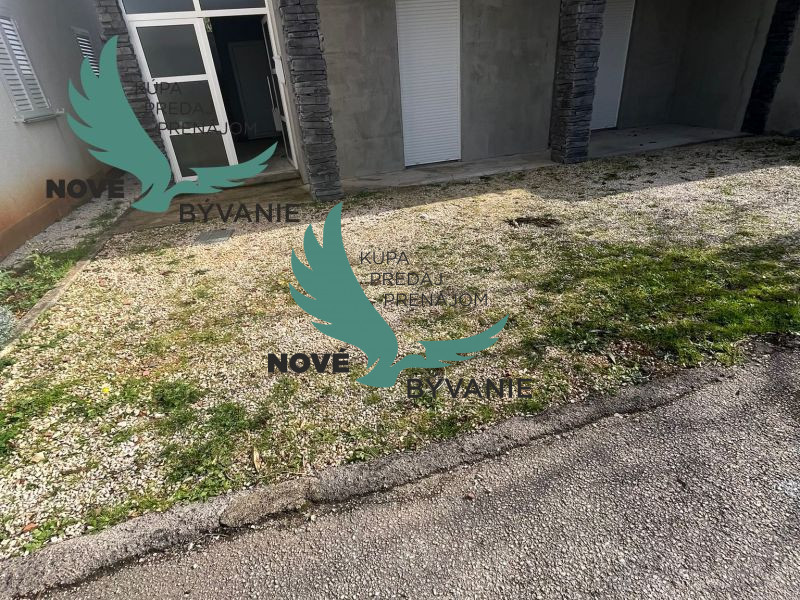 Dom 2x apartmán blízko mora v Chorvátsku na ostrove Vir - 19