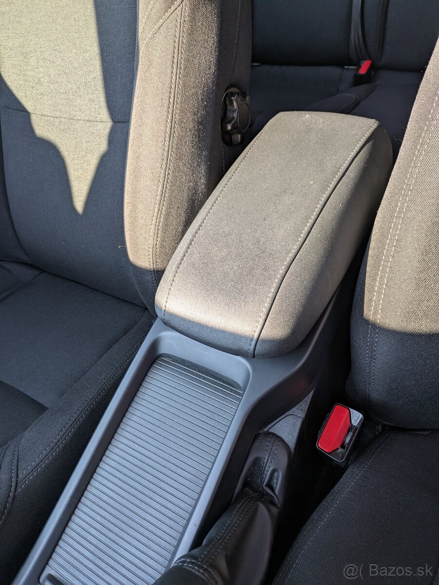 Volvo V40 1.6 D2, 2012 – výborný stav, bez investicii - 19