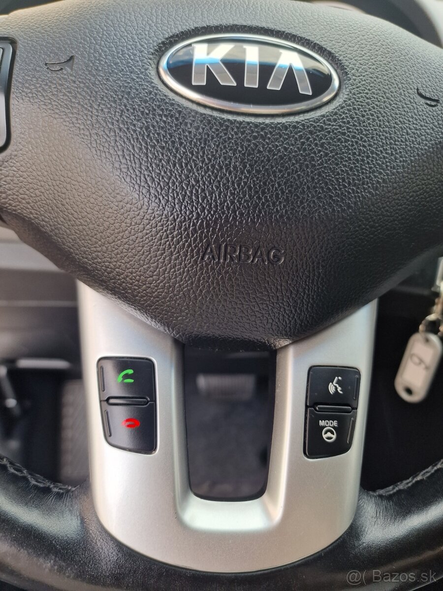 Kia Sportage 2.0 CRDi 4WD 100Kw Platinum A/T, SR, 1. Majiteľ - 19