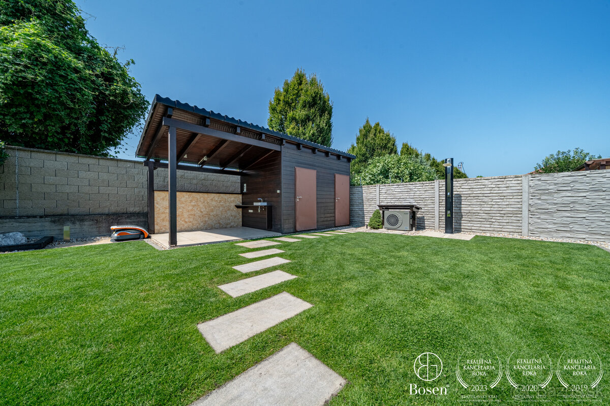 BOSEN | 4 izbový bungalov s bazénom a garážou v Malinove - 19
