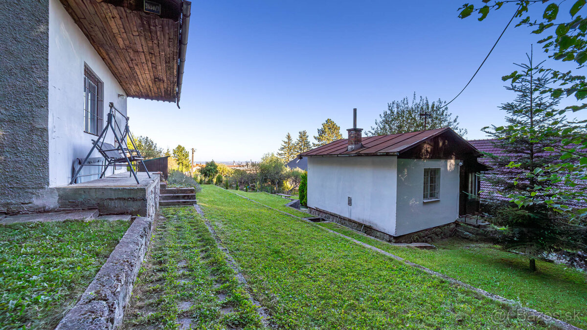 2 pozemky pri lese a krásnym výhľadom v lukratívnej časti Br - 19