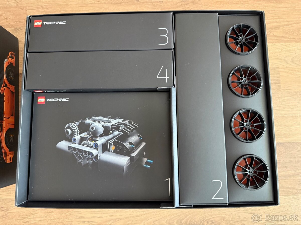 LEGO TECHNIC 42056 Porsche 911 GT3 RS - Z VÝSTAVKY - 19