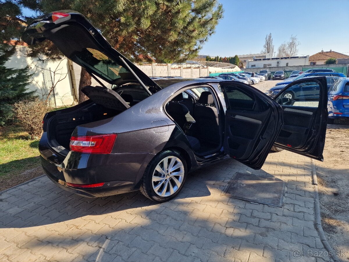 Škoda Superb III 2.0 TDi 150K Style M6 sedan (diesel) - 19